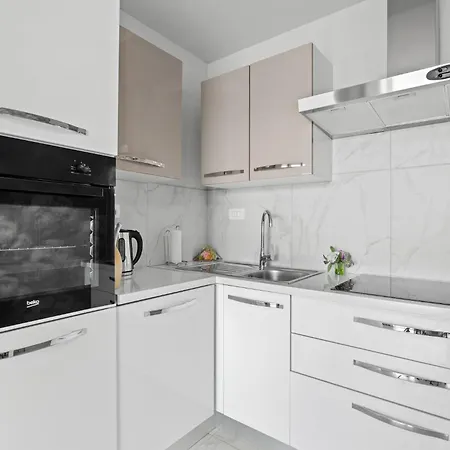 Apartman Lady M *