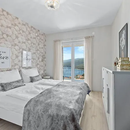 Lady M Appartement Rabac