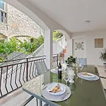 Lady M Apartment